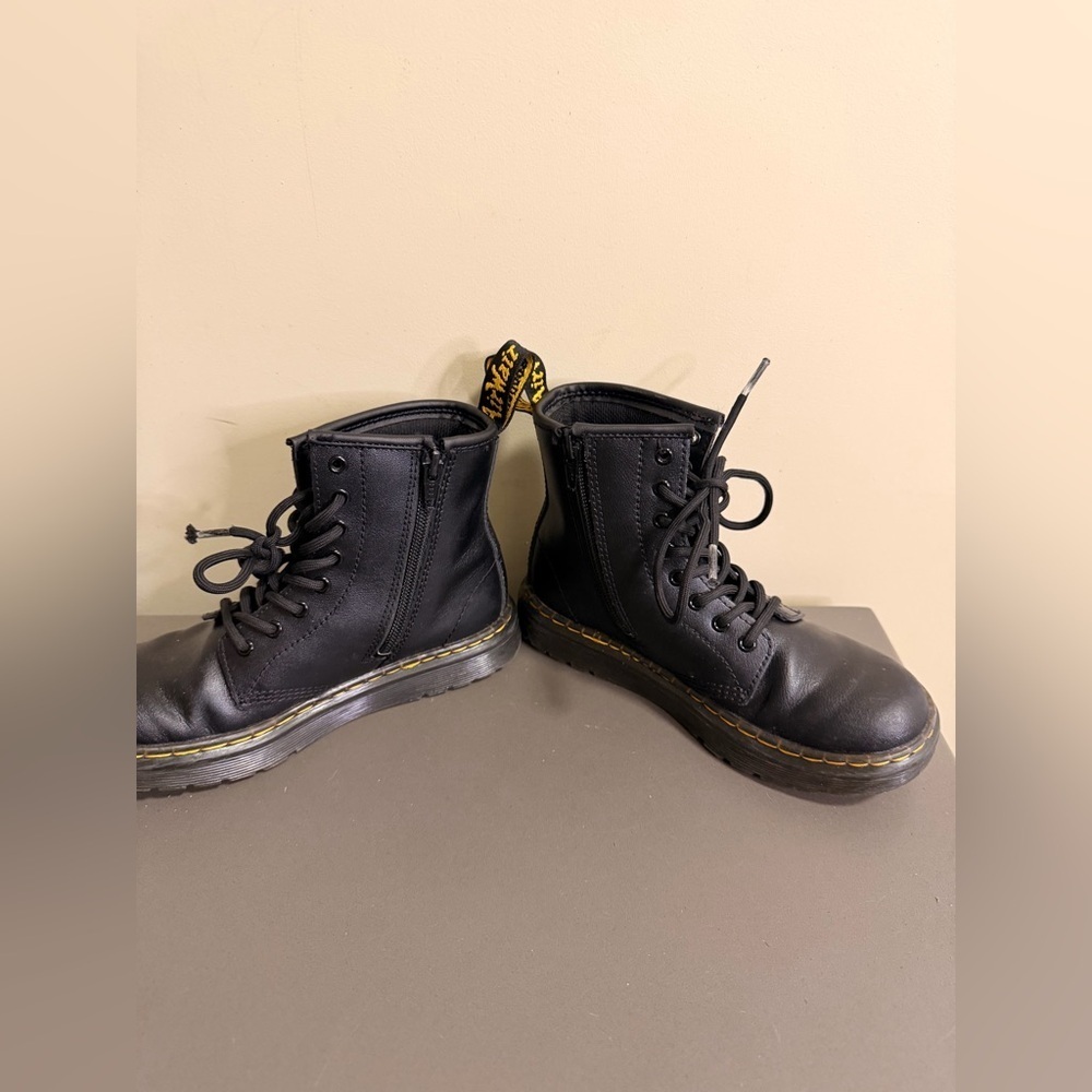 Youth Dr. Martens 1460 Leather Boots - Picture 3 of 7